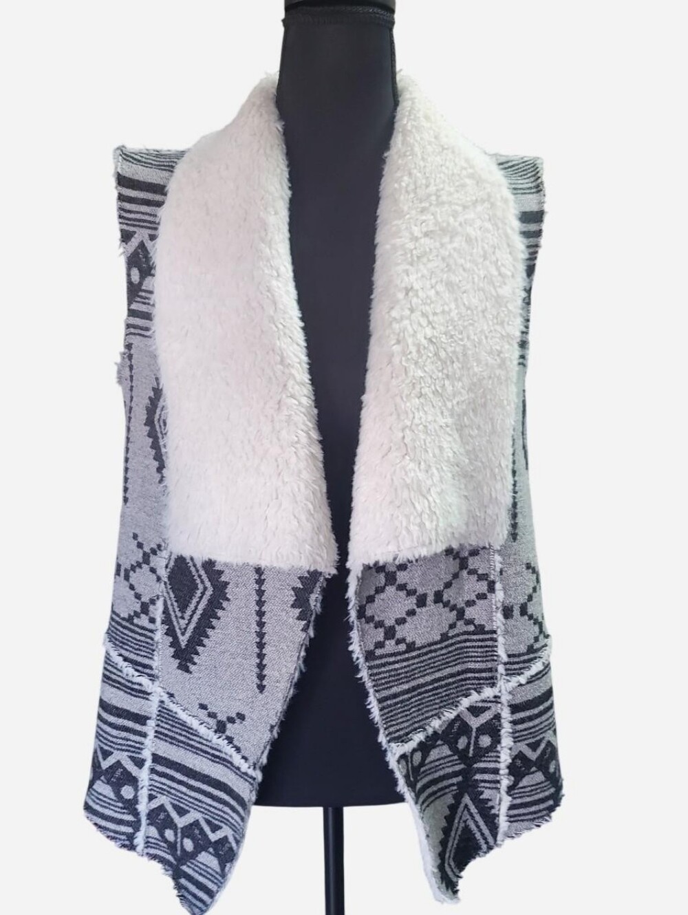 Mossimo Sherpa Vest Womens Medium Dove Gray Tribal Boho Aztec Sleeveless Open